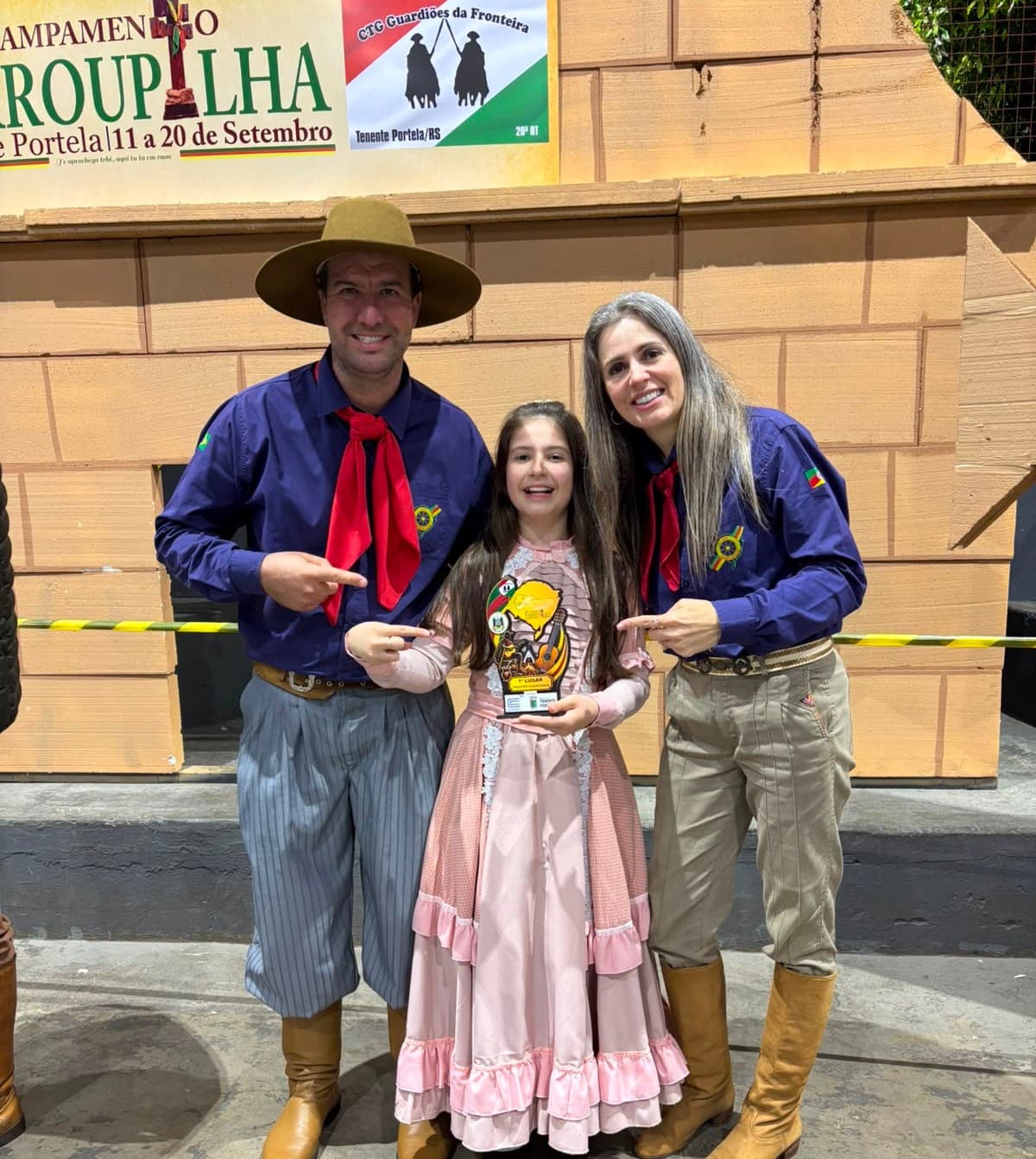 Do Sonho à Consagração: Betina Kiara Lucca é Bicampeã do Grito Farroupilha em Tenente Portela!