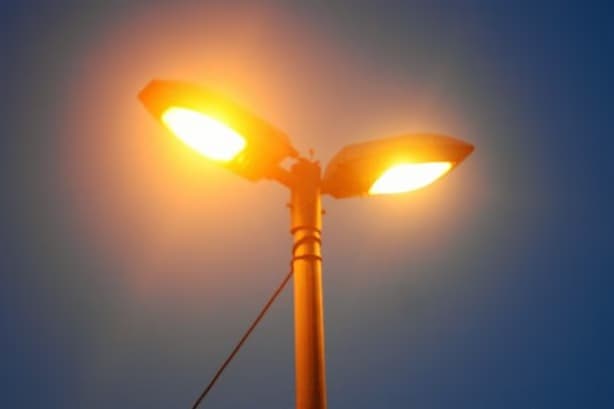 Quedas de energia atingiram municípios da região na noite de ontem