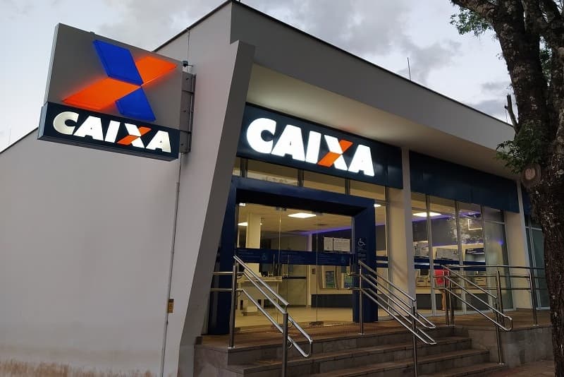 Bancos funcionarão normalmente na segunda-feira, véspera do feriado de Tiradentes