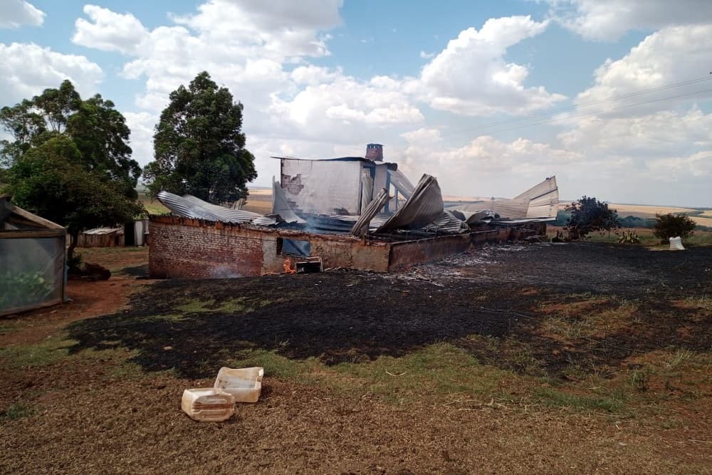 Fogo consome residência no interior de Santo Augusto