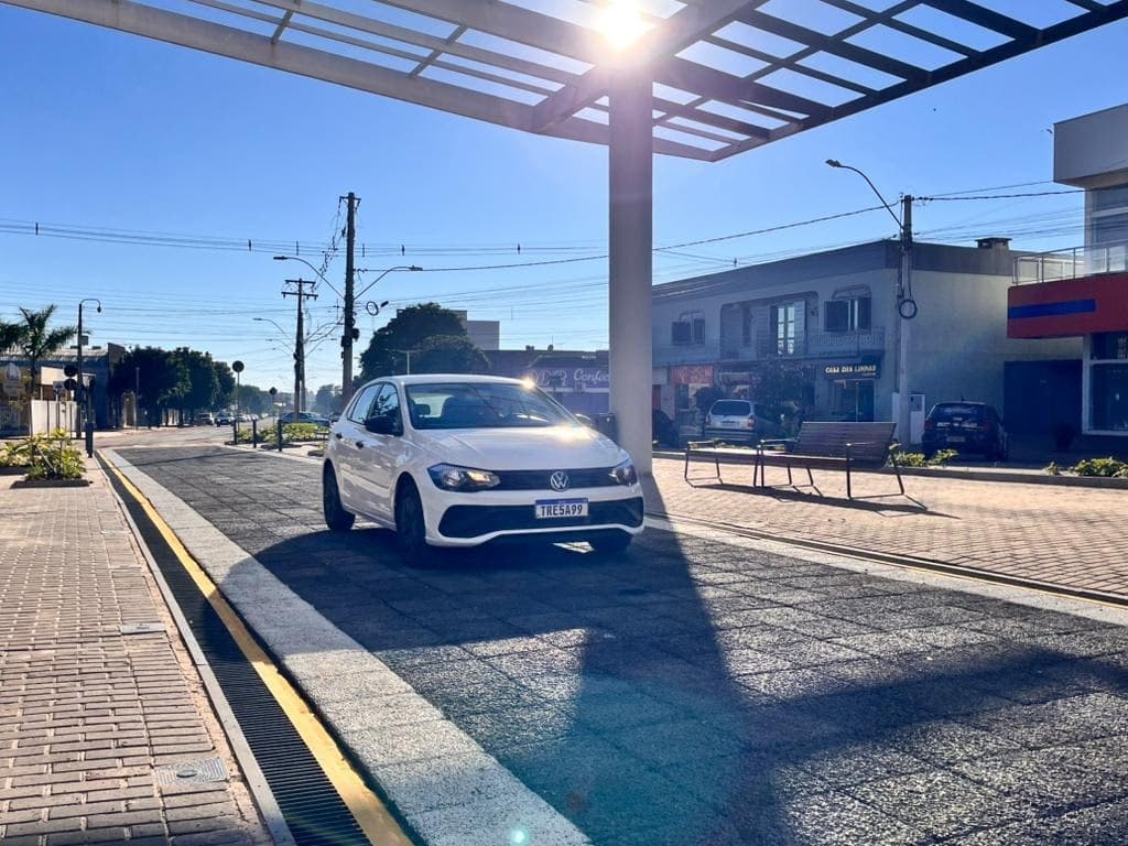 Avenida do Comércio é liberada para trânsito de veículos leves