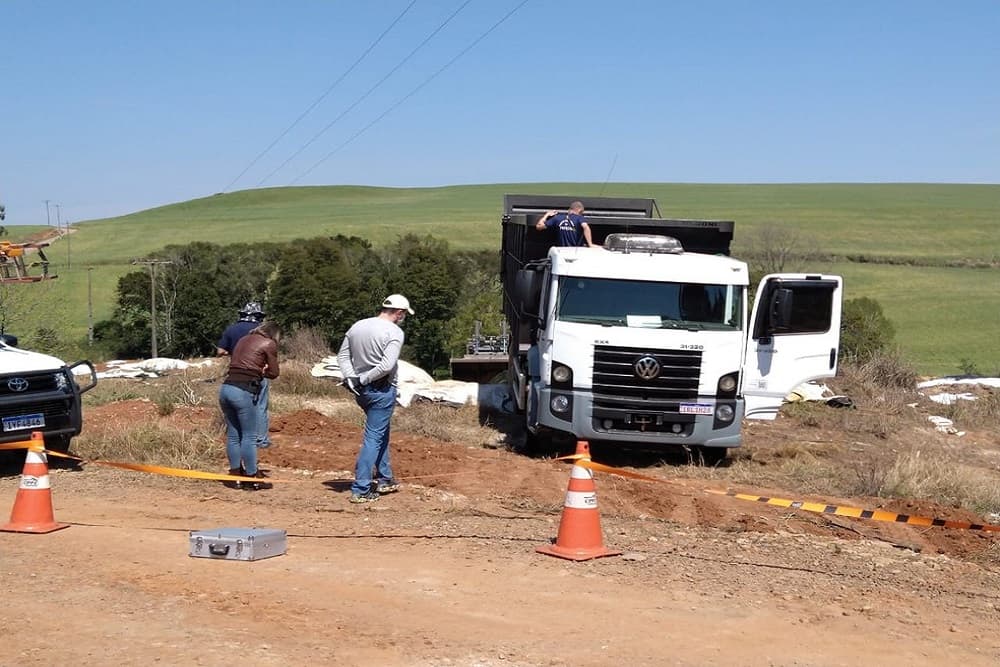 Motorista de caminhão morre eletrocutado no interior de Passo Fundo