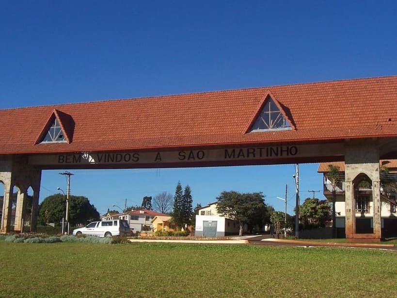 Prefeitura de São Martinho realiza leilão online de máquinas, veículos e equipamentos a partir de 3 de agosto