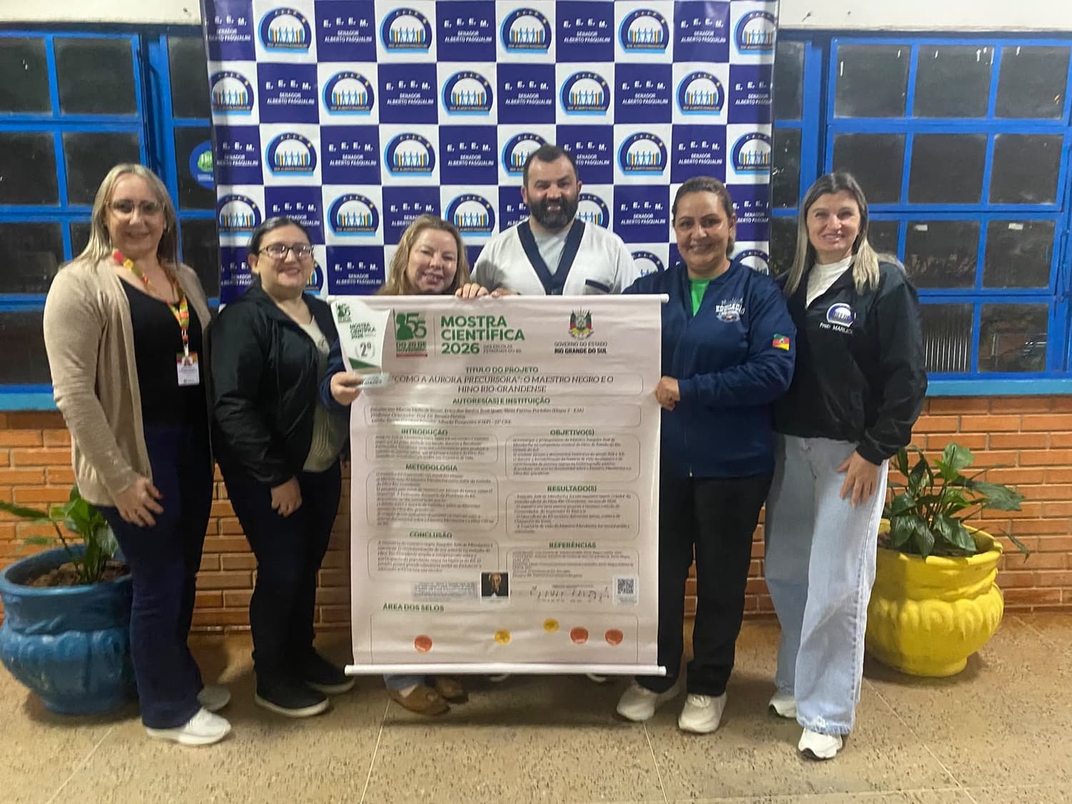 Estudantes da EJA da Escola Senador Alberto Pasqualini conquistam 2º lugar na Mostra Científica regional
