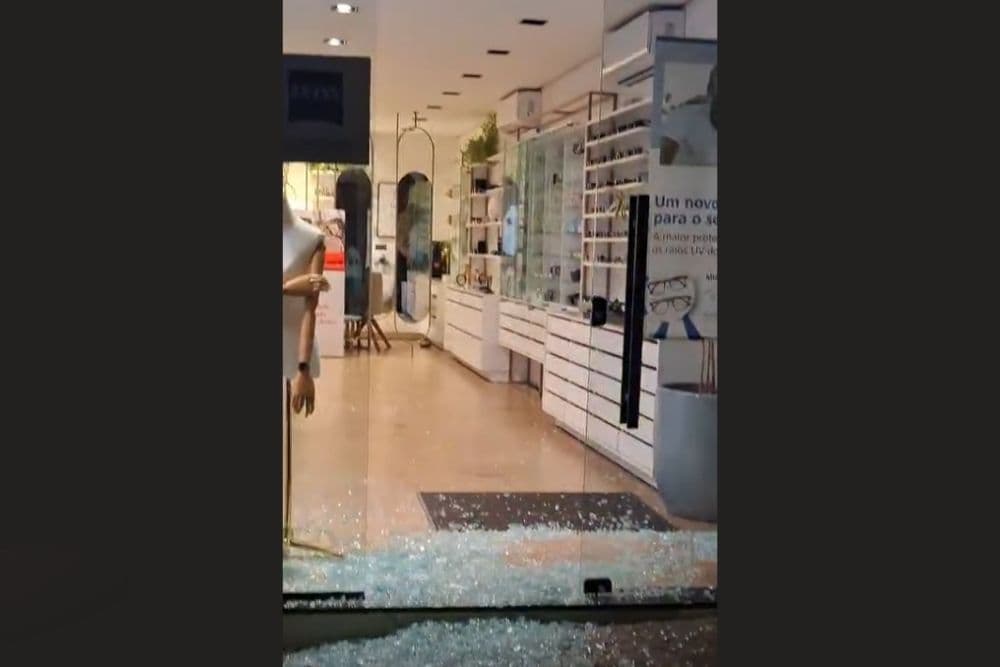 Ótica é arrombada no centro de Ijuí e Brigada Militar recupera parte dos objetos