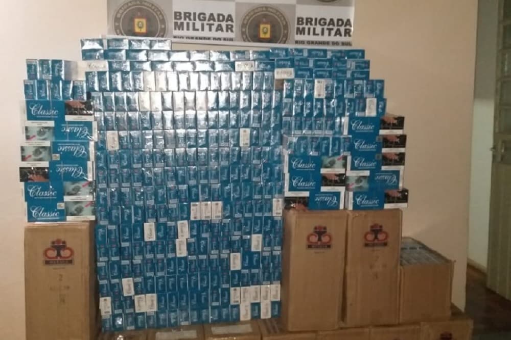 7° BPM prende homem por contrabando de cigarros em Crissiumal