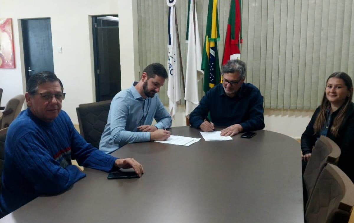 Estrada entre São Martinho e Sede Nova receberá capeamento asfáltico na Linha Follmann