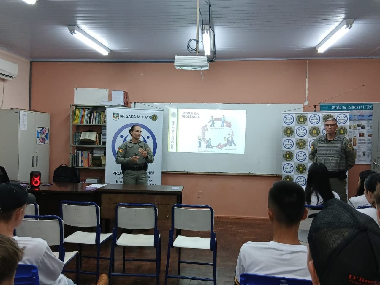 Patrulha Maria da Penha promove ação educativa em escola de São Martinho