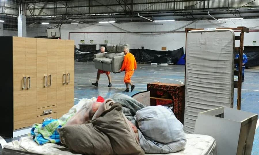 Rio Taquari transborda e força evacuação preventiva de moradores em Lajeado