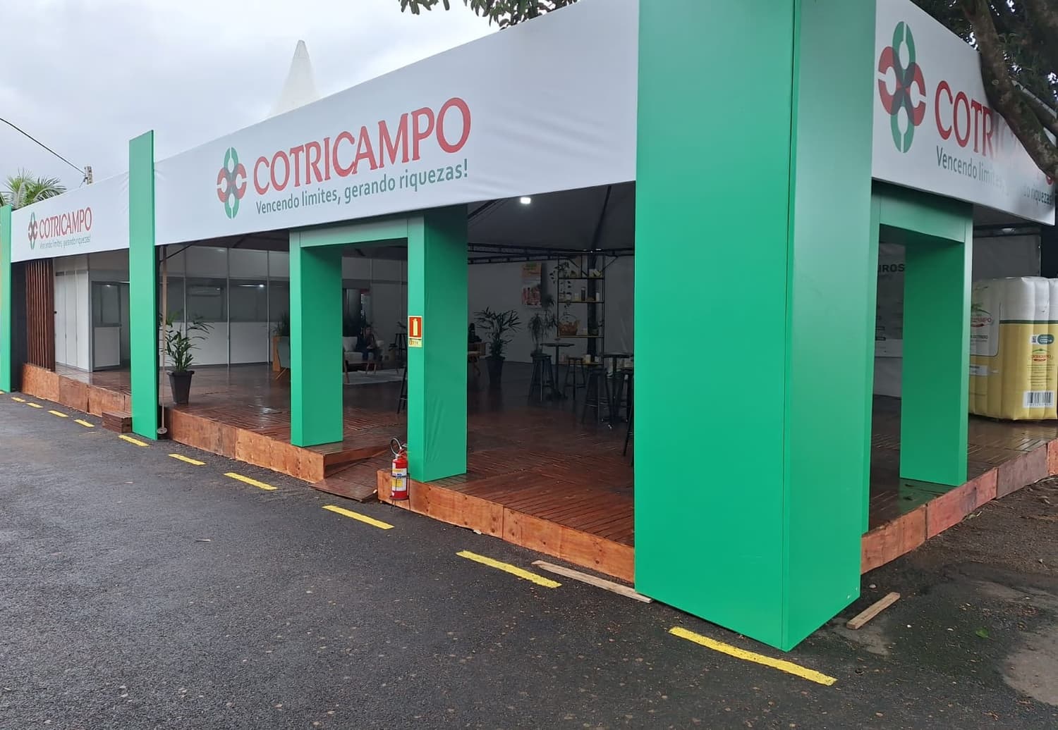 Cotricampo participa da 18ª FEICAP com dois espaços institucionais