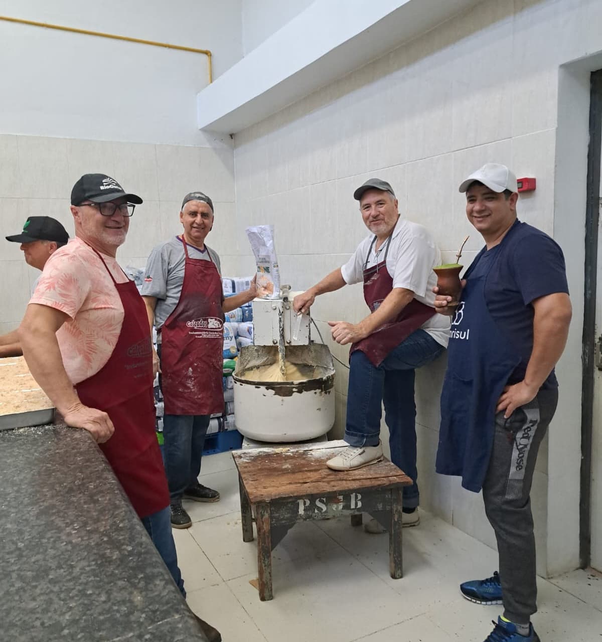 Comunidade de Costa do Turvo inicia venda de cucas e assados para a Festa de Nossa Senhora da Saúde