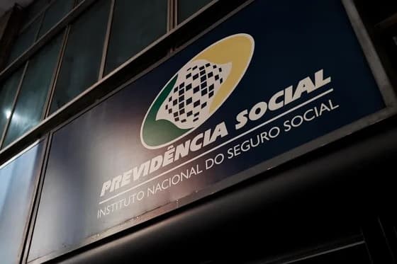 Governo antecipa 13º salário de aposentados e pensionistas do INSS