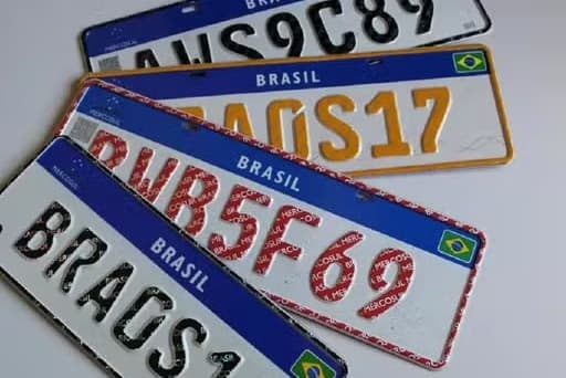 Comissão aprova projeto que recoloca estado e município nas placas de veículos no Brasil