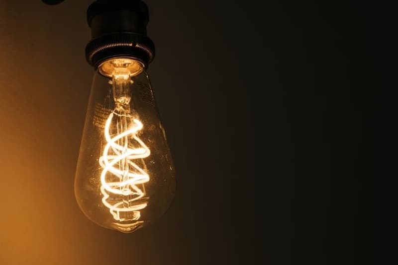 Conta de luz: Aneel mantém bandeira tarifária verde em abril