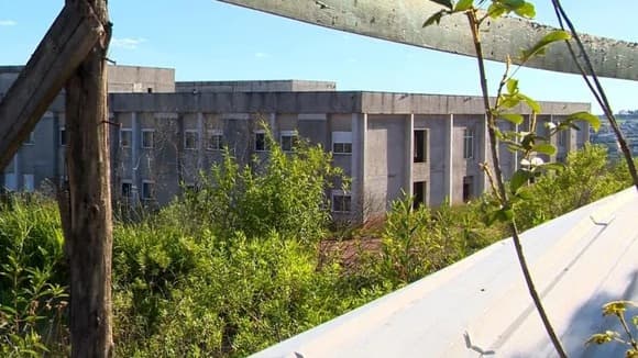 Análise prévia indica que será necessário remover partes do piso do Hospital Público Regional que estão comprometendo a estrutura